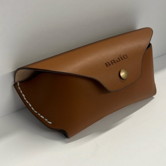 Bajio Roca Sunglasses Case Sustainable Cactus Leather - New - Picture 1 of 4